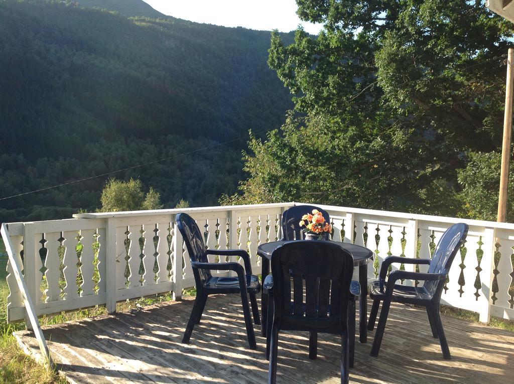 Eidsdal Camping Og Feriehus Exterior foto